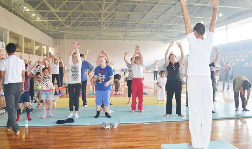 В Тбилиси прошёл первый благотворительный йога-марафон image